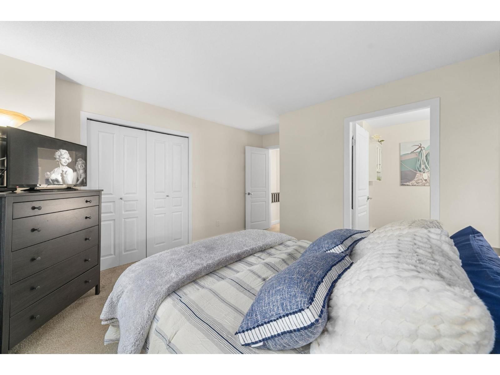 41 - 2678 KING GEORGE BOULEVARD Image 29