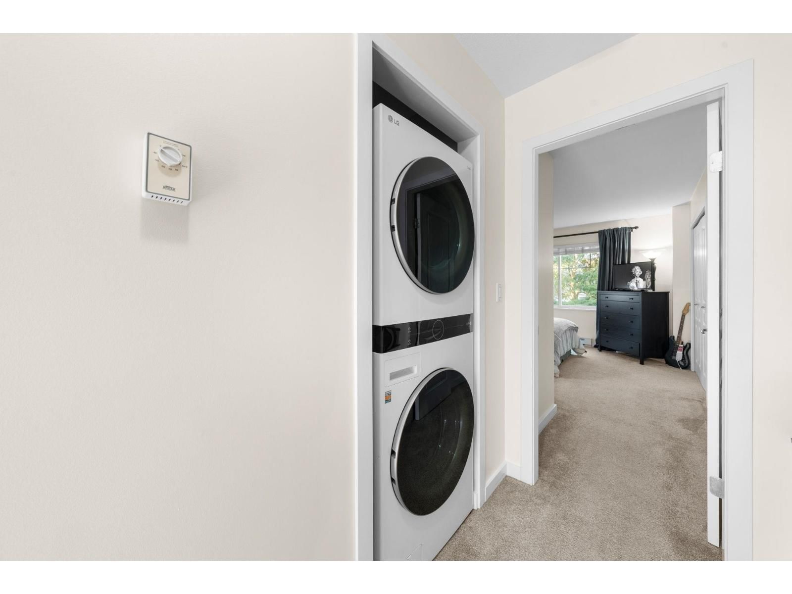 41 - 2678 KING GEORGE BOULEVARD Image 33