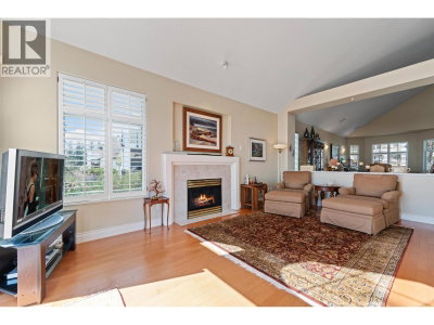 5110 ALDERFEILD Place | West Vancouver British Columbia | Slide Image Eighteen