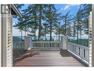5110 ALDERFEILD Place | West Vancouver British Columbia | Slide Image Seven