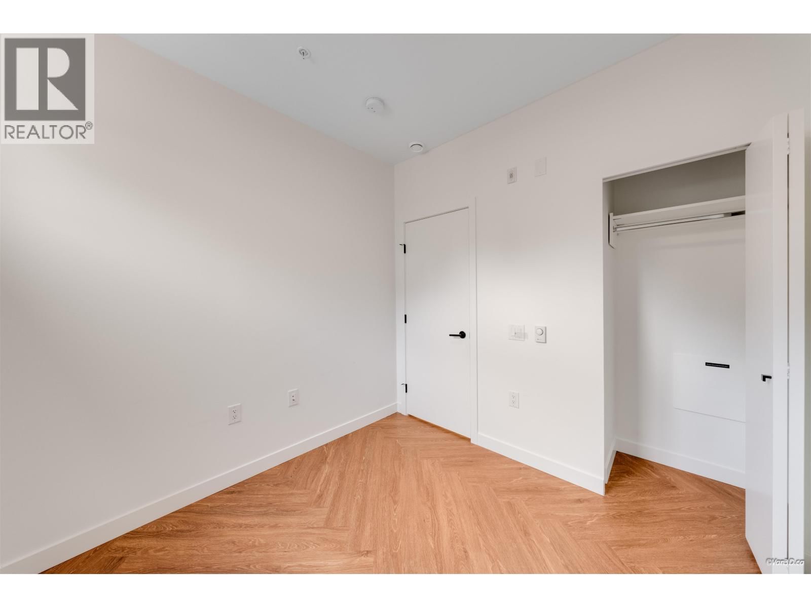 505 - 3229 ST JOHNS STREET Image 24