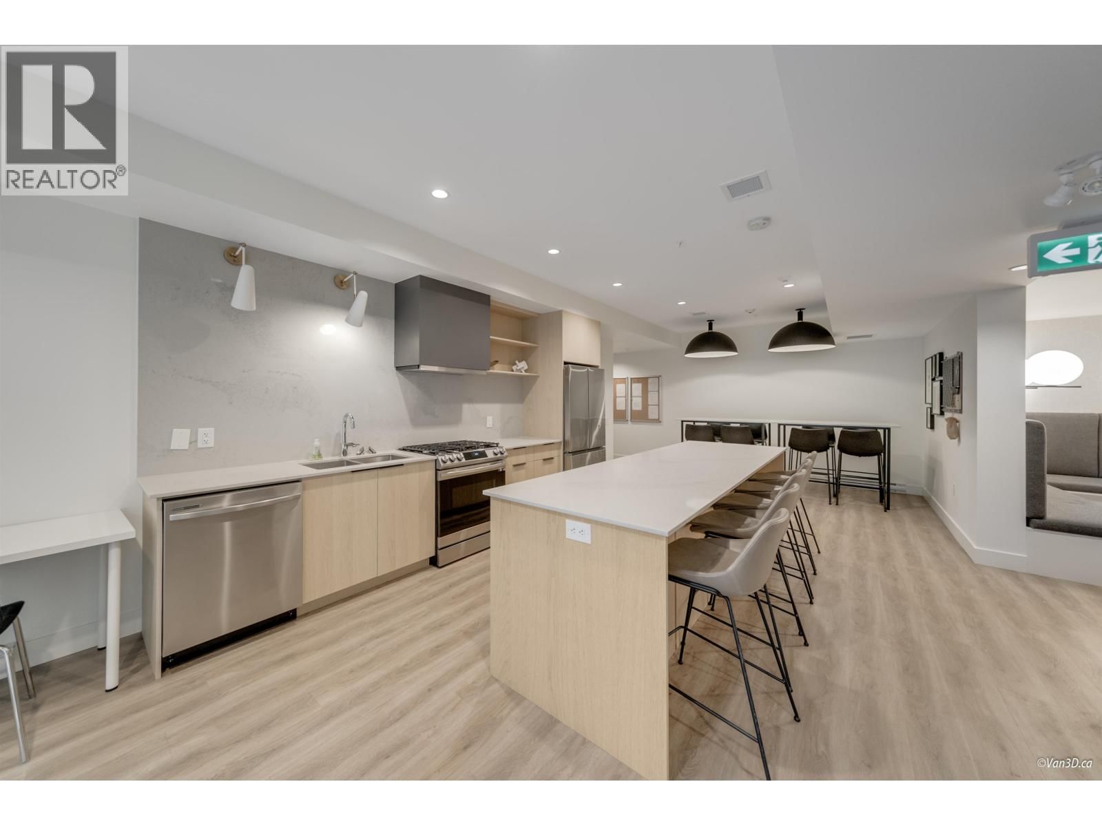 505 - 3229 ST JOHNS STREET Image 31