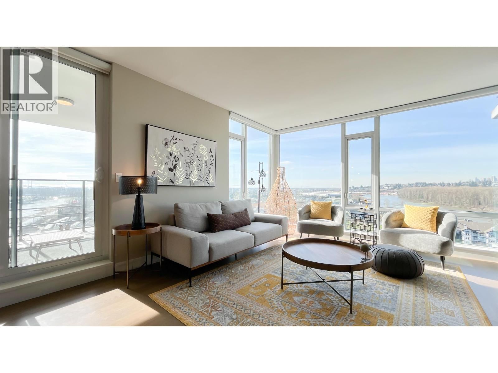 210 SALTER Street, New Westminster, British Columbia V3M 0J9