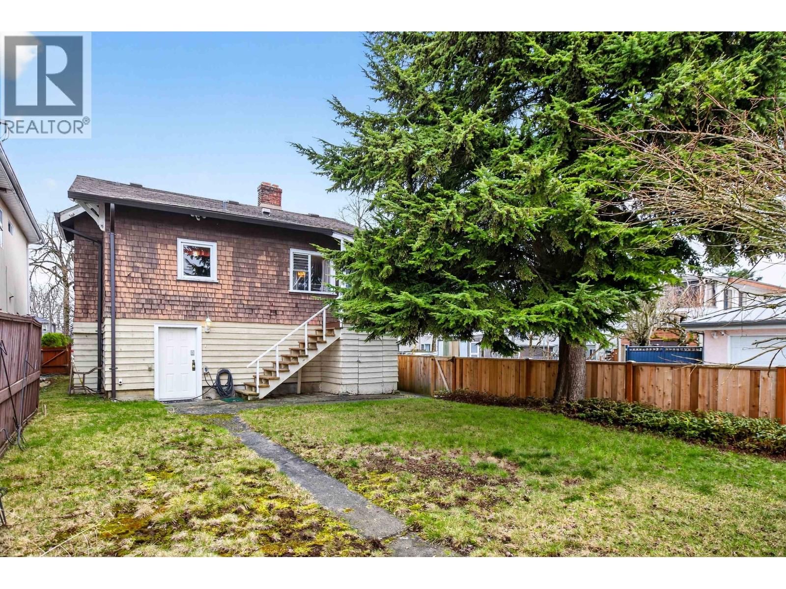 2284 45TH Avenue, Vancouver, British Columbia V5P 1N8