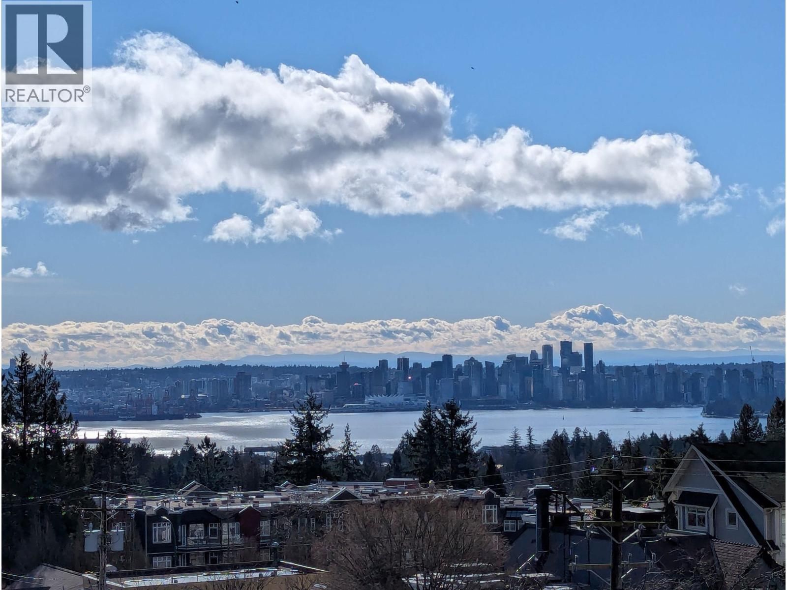 3080 LONSDALE Avenue, North Vancouver, British Columbia V7N 3J5