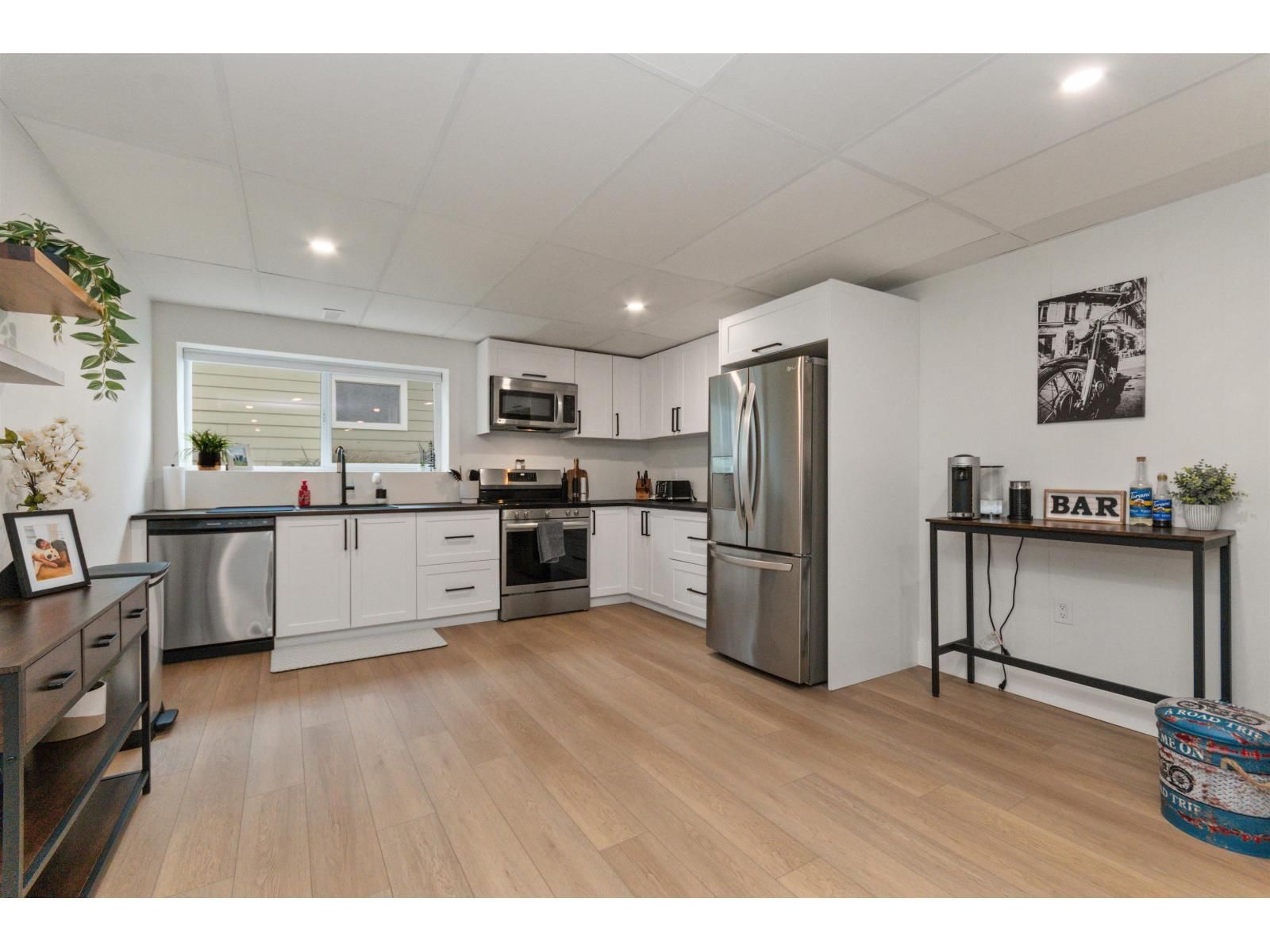 45601 FERNWAY AVENUE Image 1