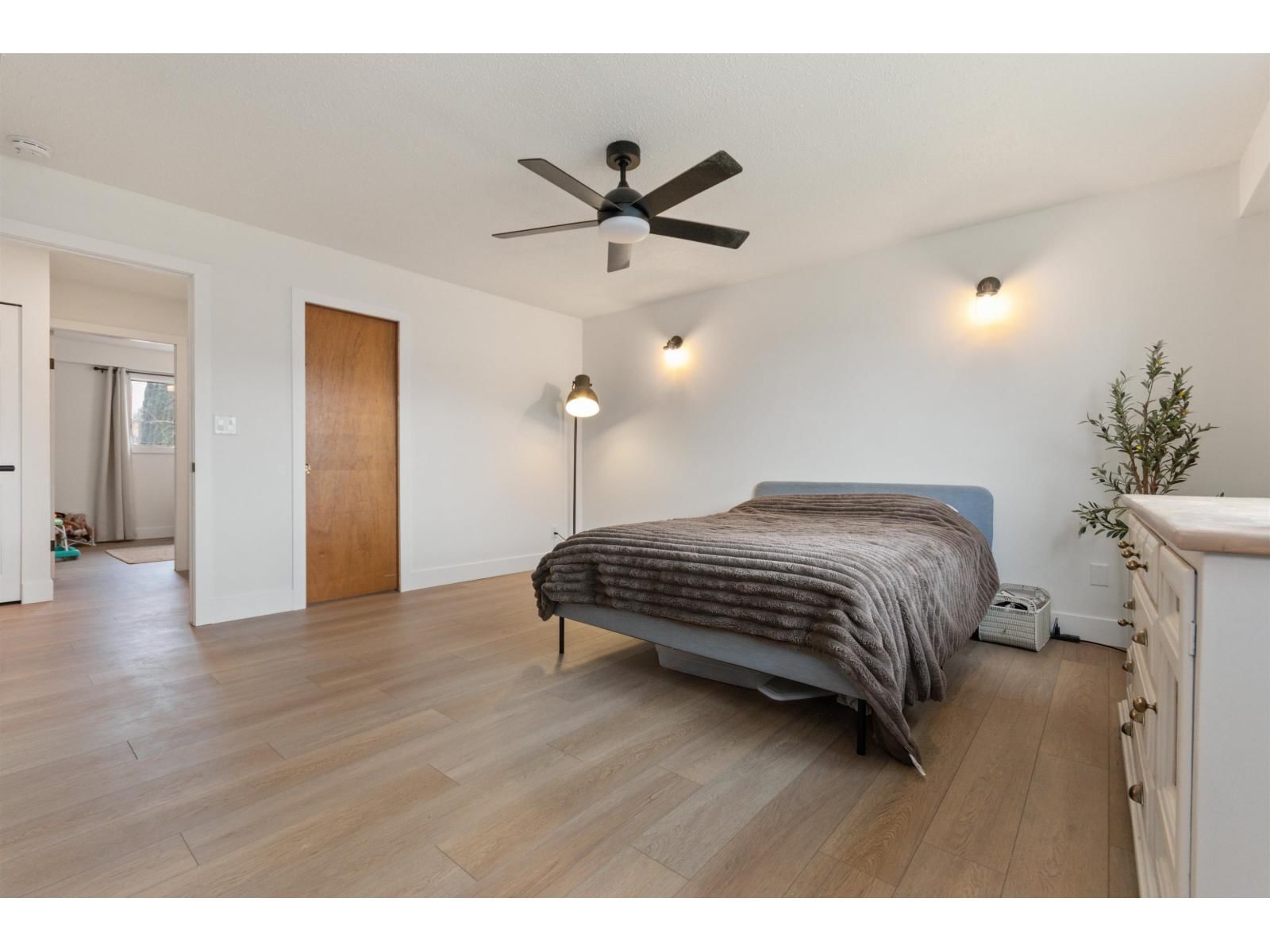 45601 FERNWAY AVENUE Image 18