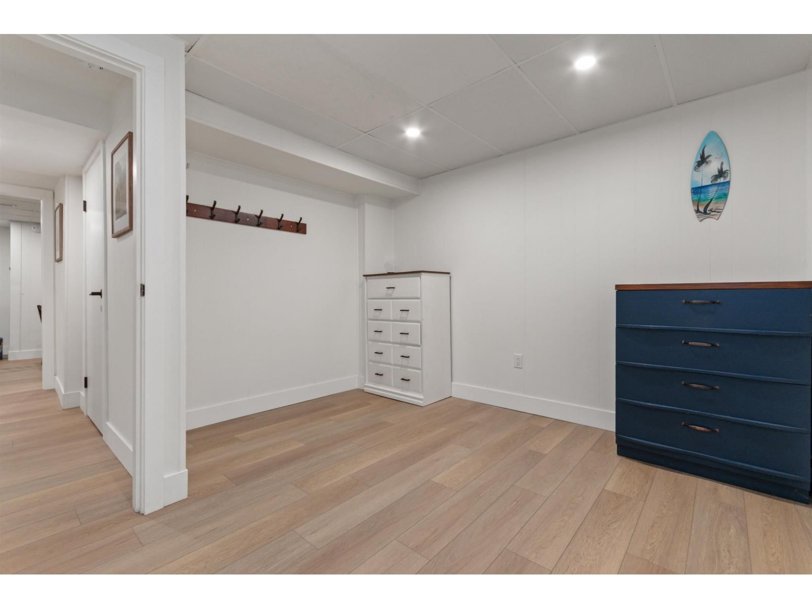 45601 FERNWAY AVENUE Image 32