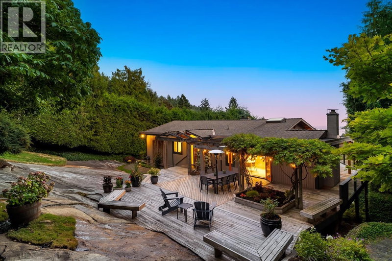 4615 WOODGREEN Drive, West Vancouver, V7S2V4 | Image 2