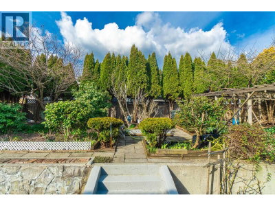 6169 LOCHDALE Street | Burnaby British Columbia | Slide Image Thirty-one
