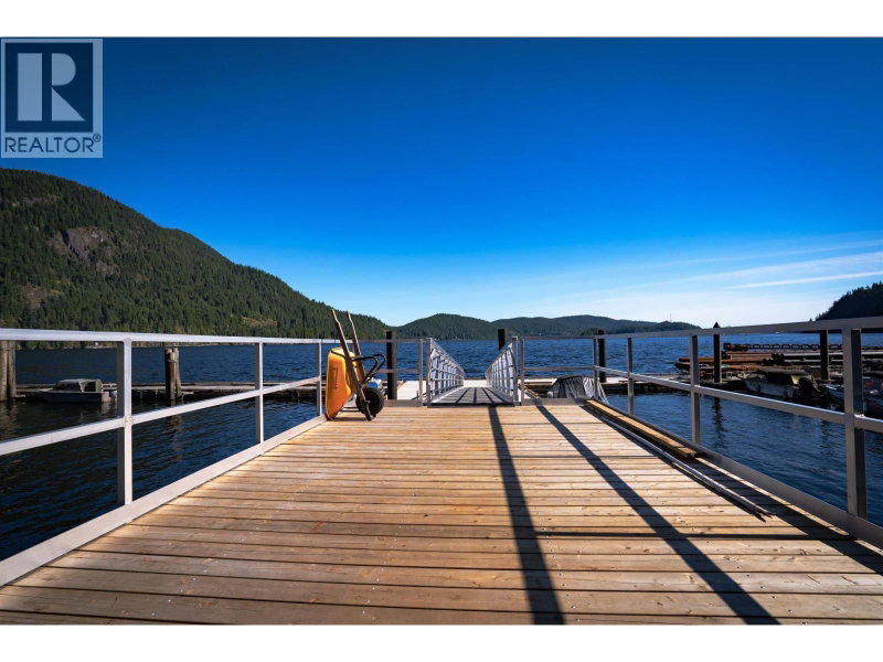 6 BRIGHTON Beach North Vancouver British Columbia, V0V 0V0 - 3 Bedrooms Waterfront Home For sale