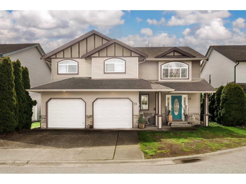 5415 PEACH Road Chilliwack British Columbia, V2R 4P7 - 5 Bedrooms Condo For Sale