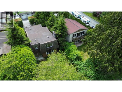 6544 ROYAL Avenue | West Vancouver British Columbia | Slide Image Eight