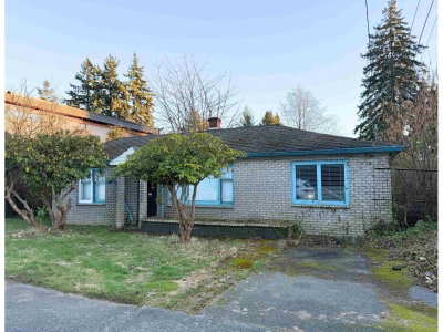 14068 NORTH BLUFF Road | White Rock British Columbia | Slide Image Four