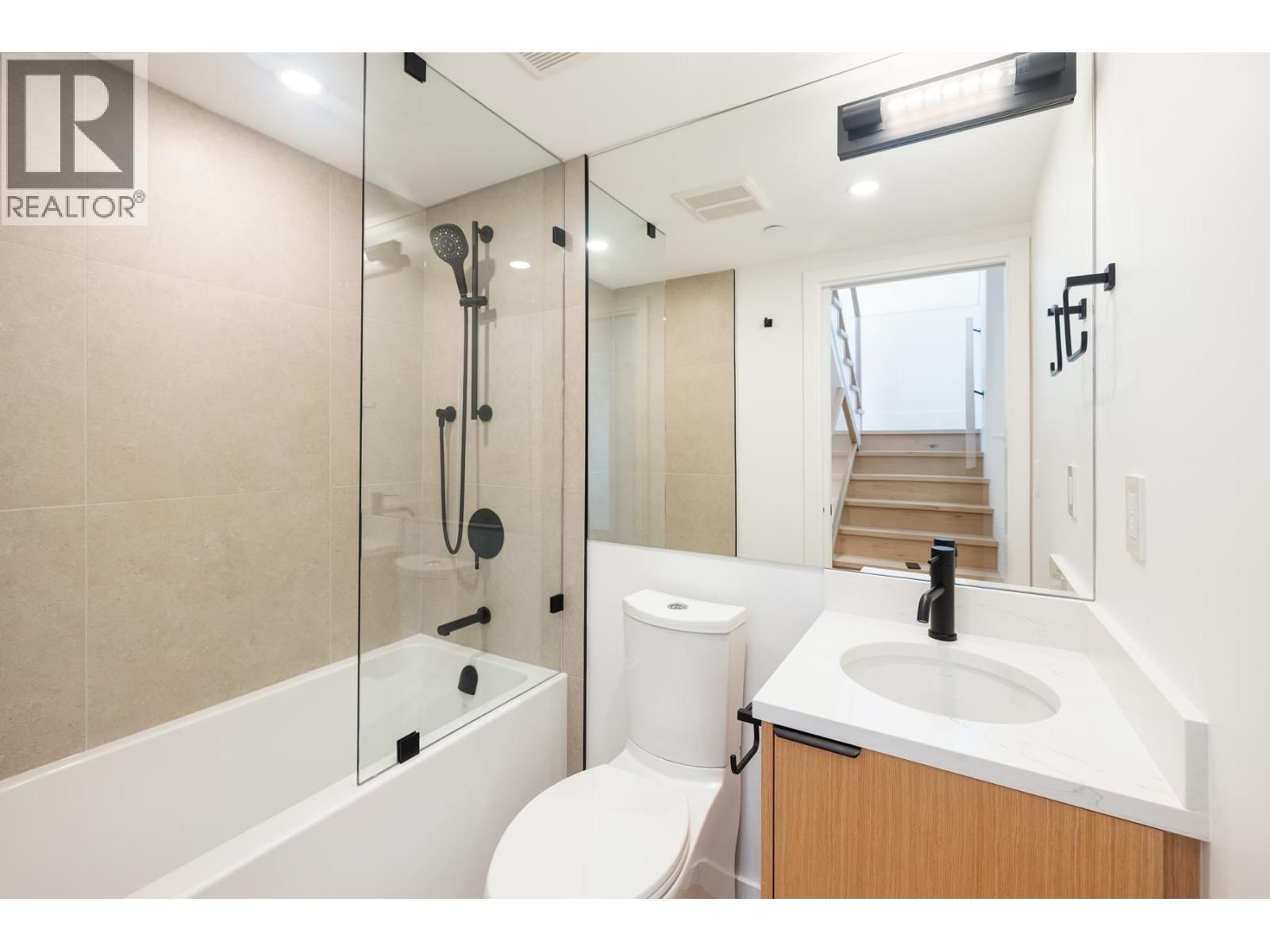 261 6TH STREET Image 13