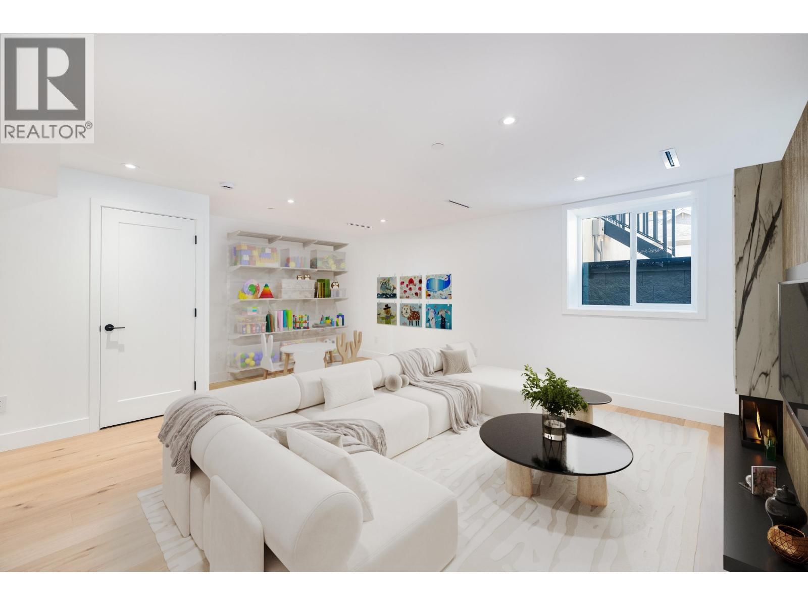 261 6TH STREET Image 14