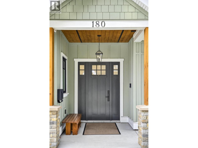 180 DOUGLAS Crescent, Richmond, V7B1E5 | Image 2