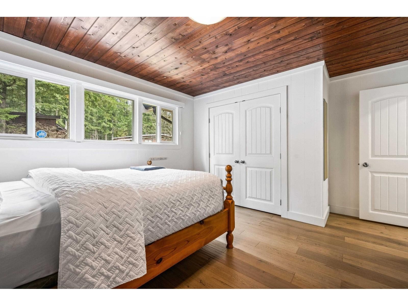 649 MOUNTAIN VIEW ROAD Image 31