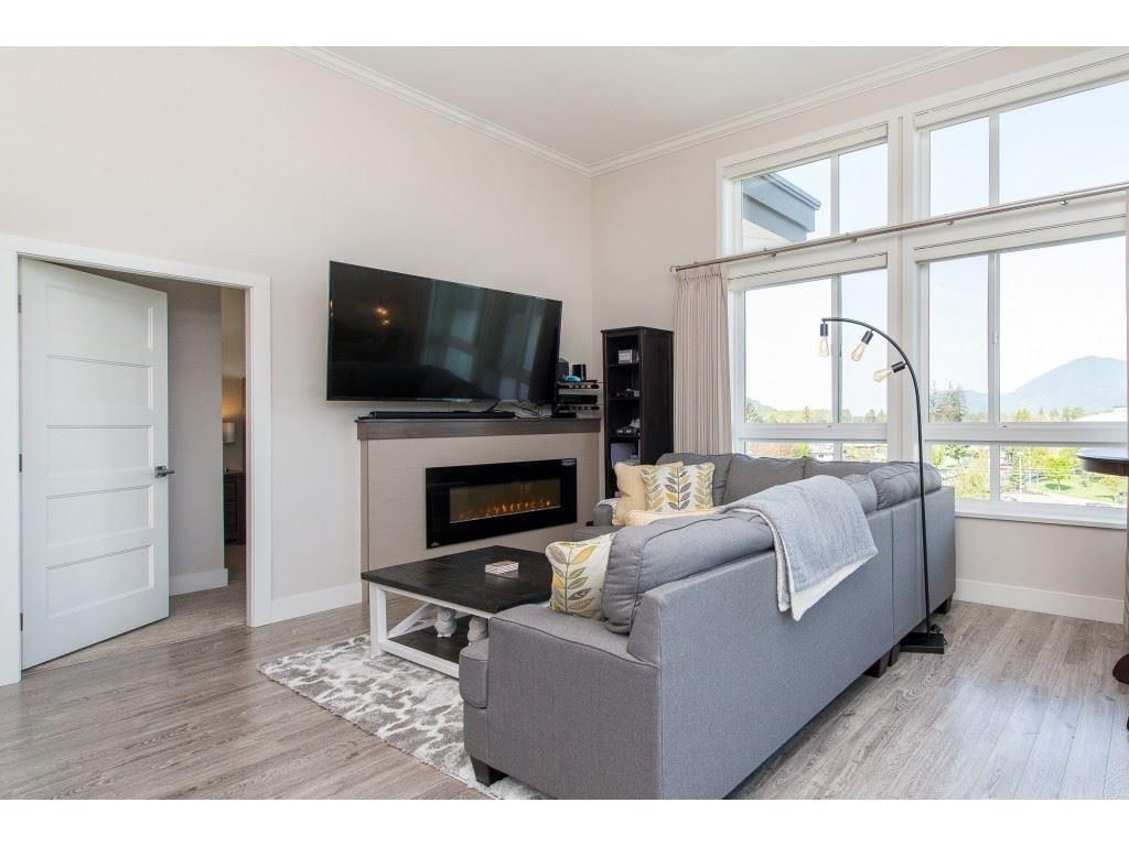 403 - 9130 CORBOULD STREET Image 9