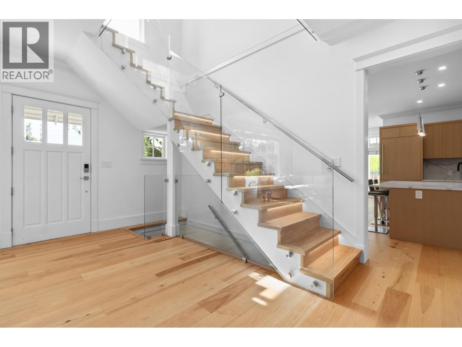 4379 ROSS CRESCENT Image 13