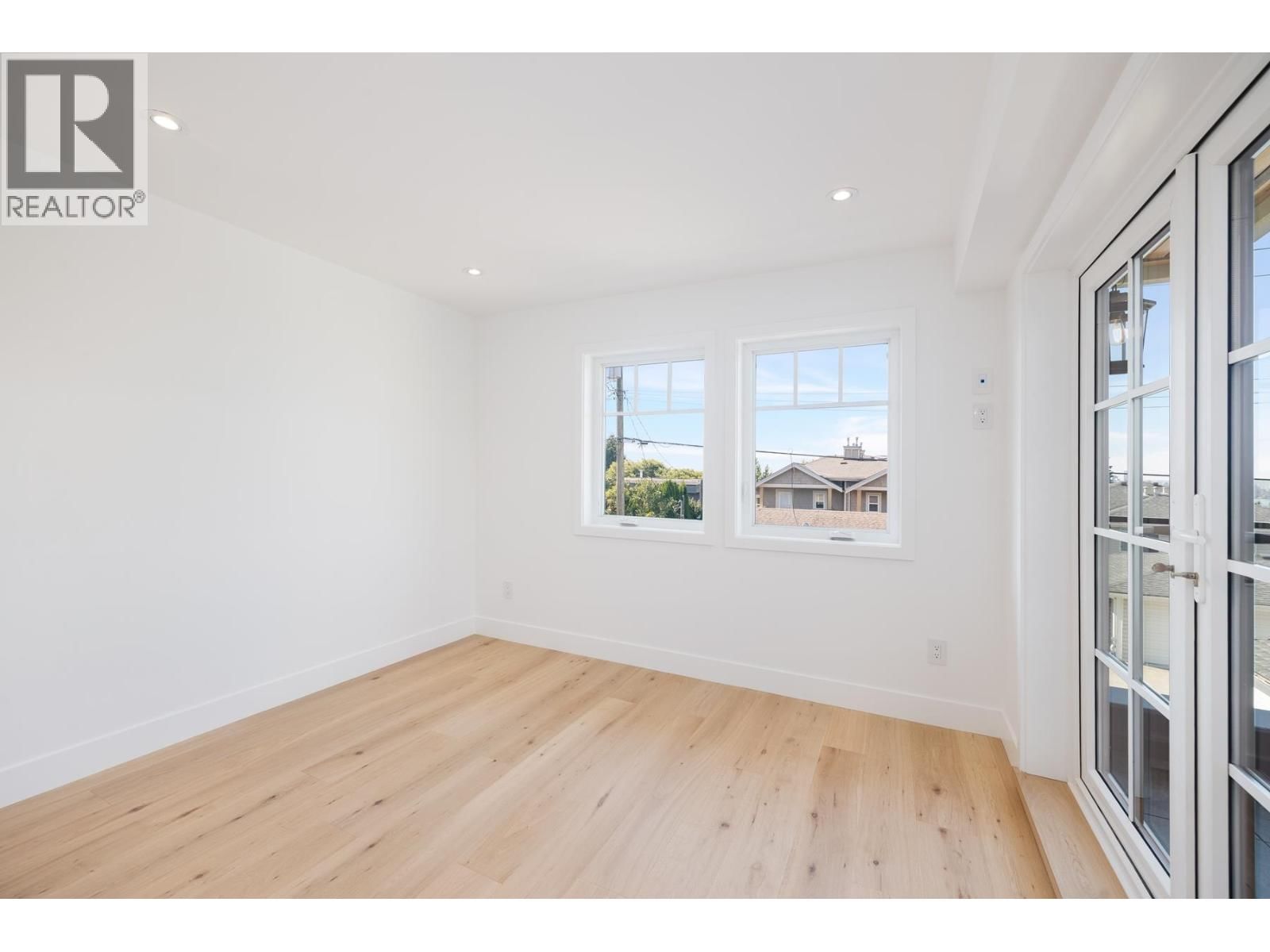 265 6TH STREET Image 12