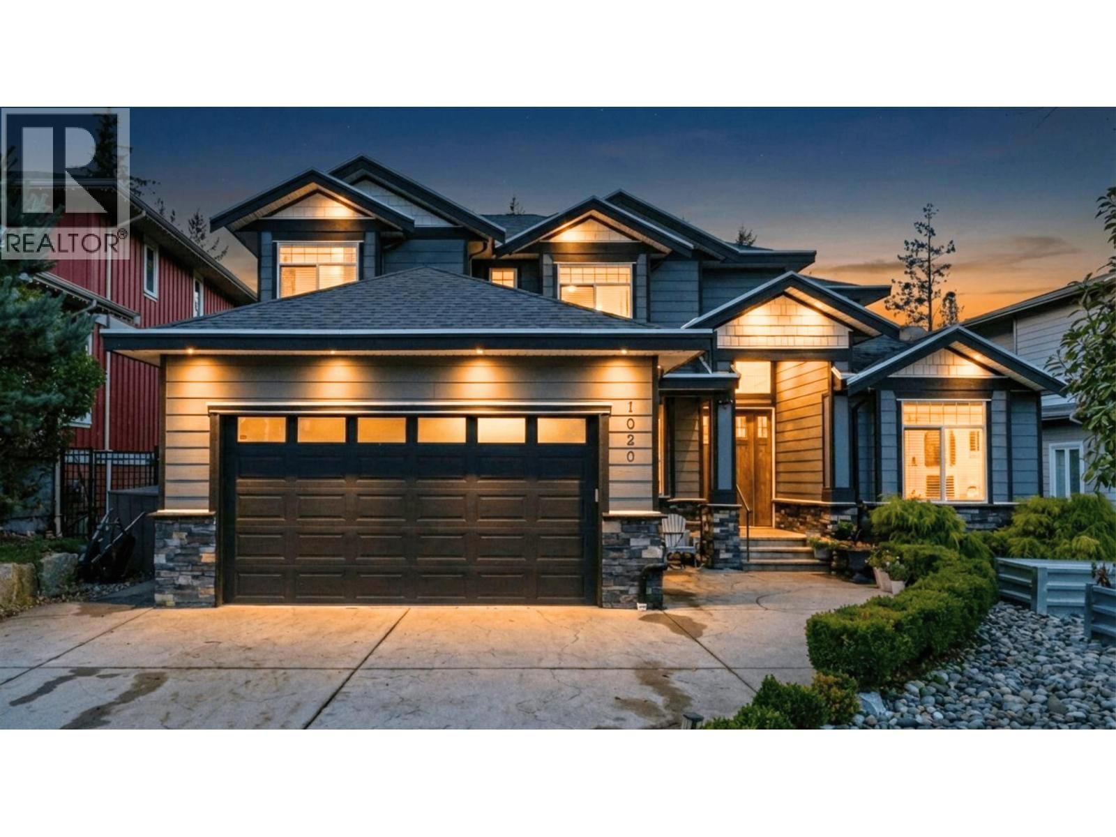 1020 JAY Crescent, Squamish, British Columbia V8B 0P2