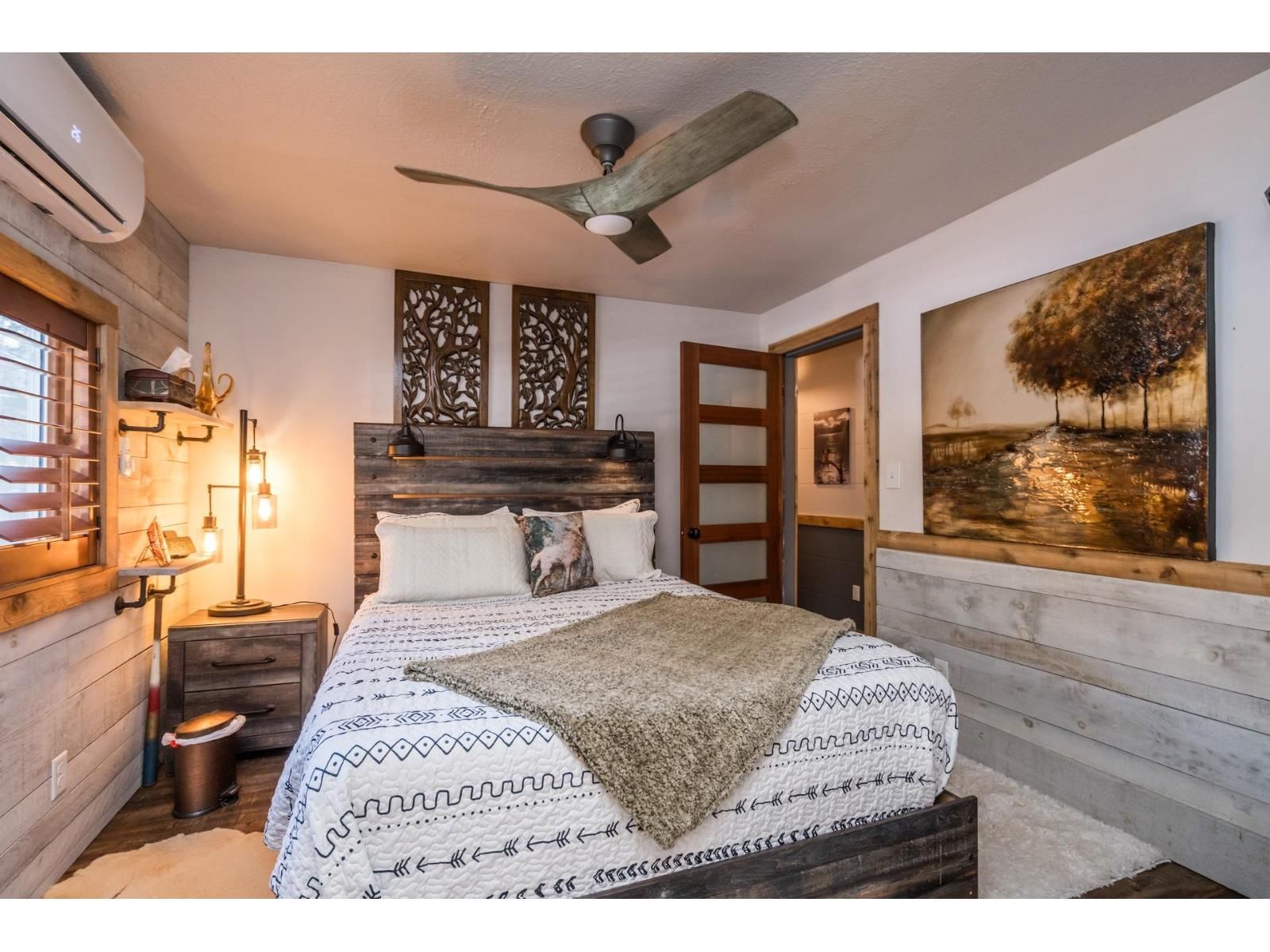 695 HUDSON BAY STREET Image 11