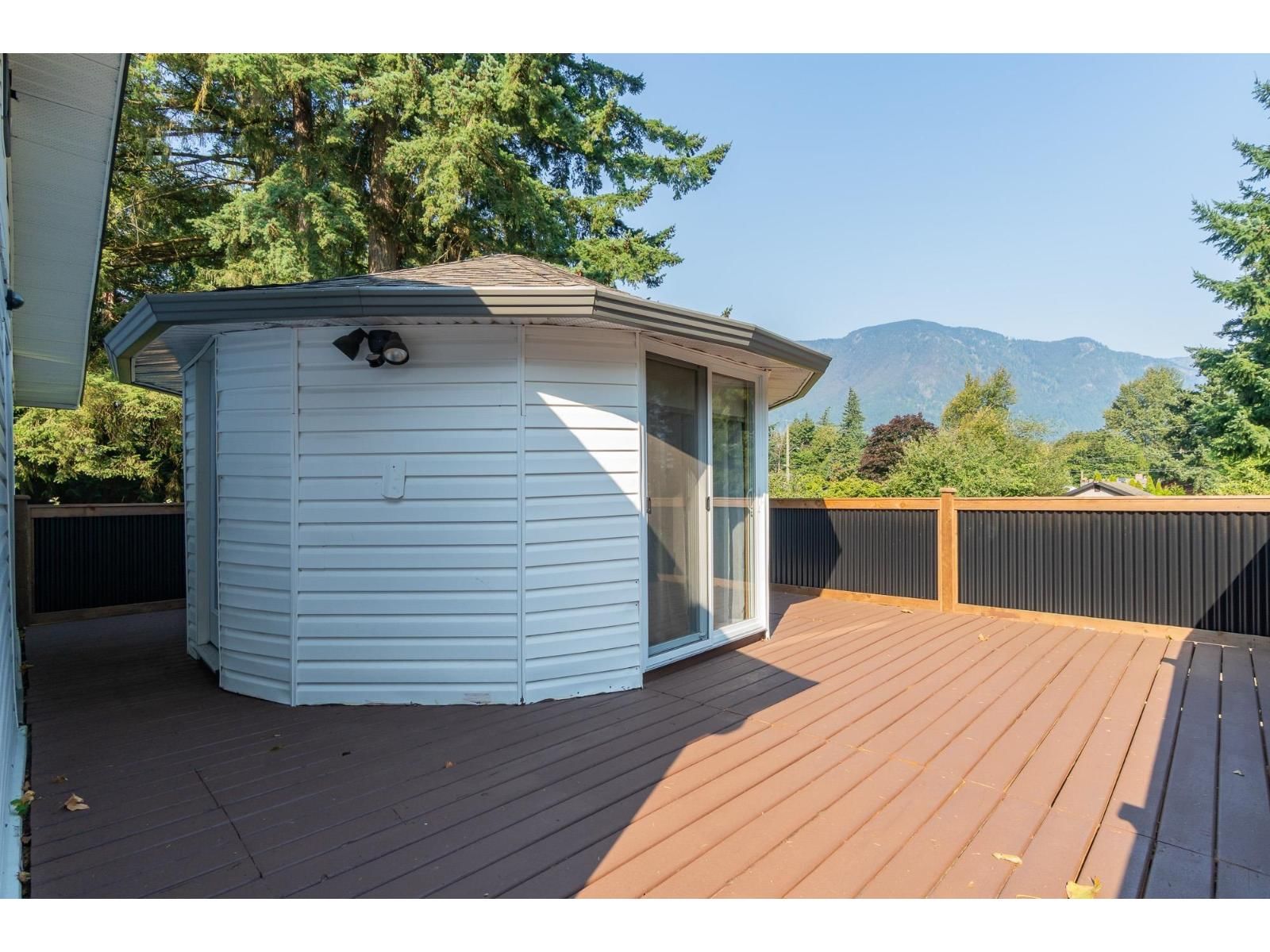 695 HUDSON BAY STREET Image 26