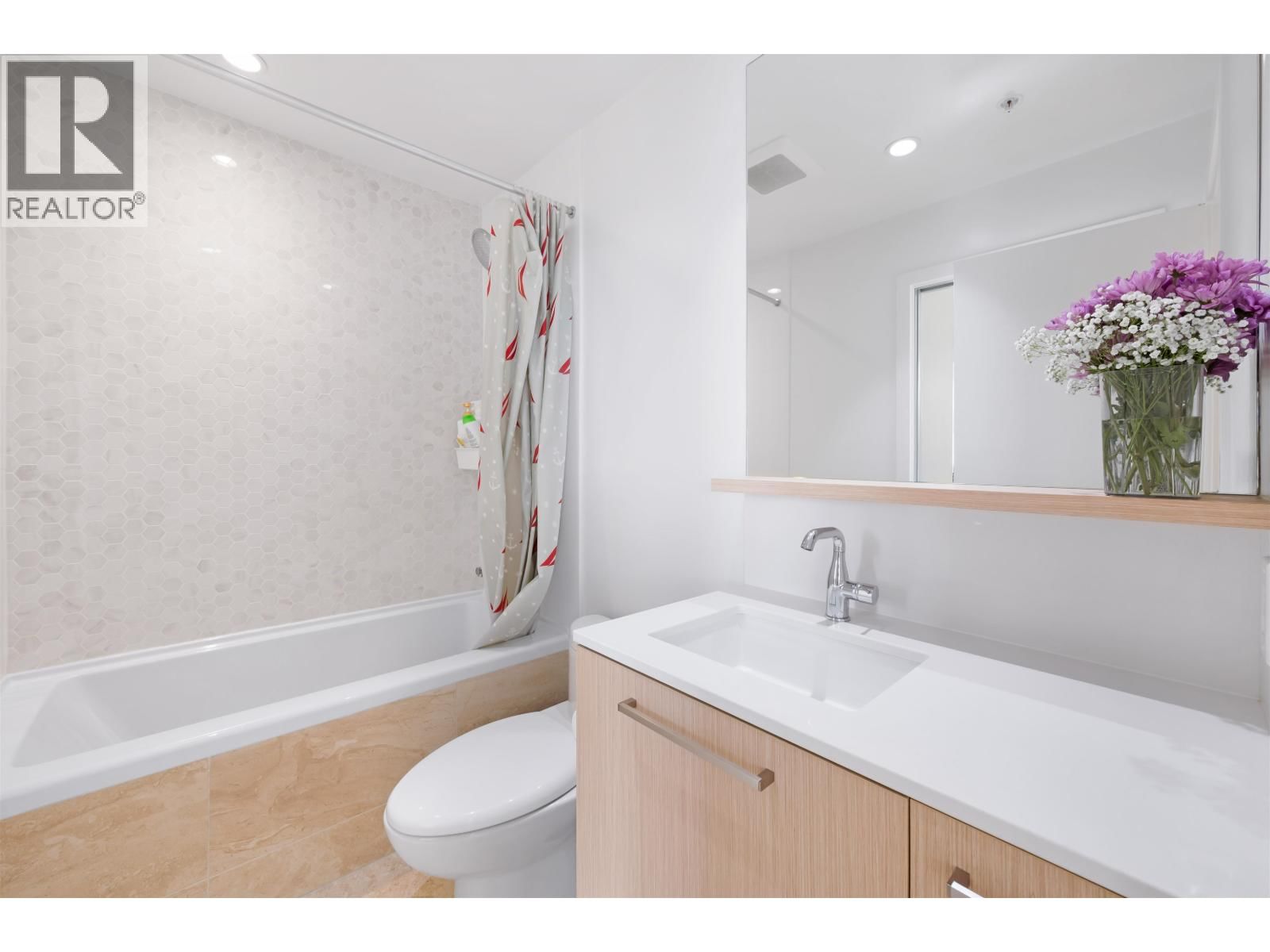 1309 - 567 CLARKE ROAD Image 12