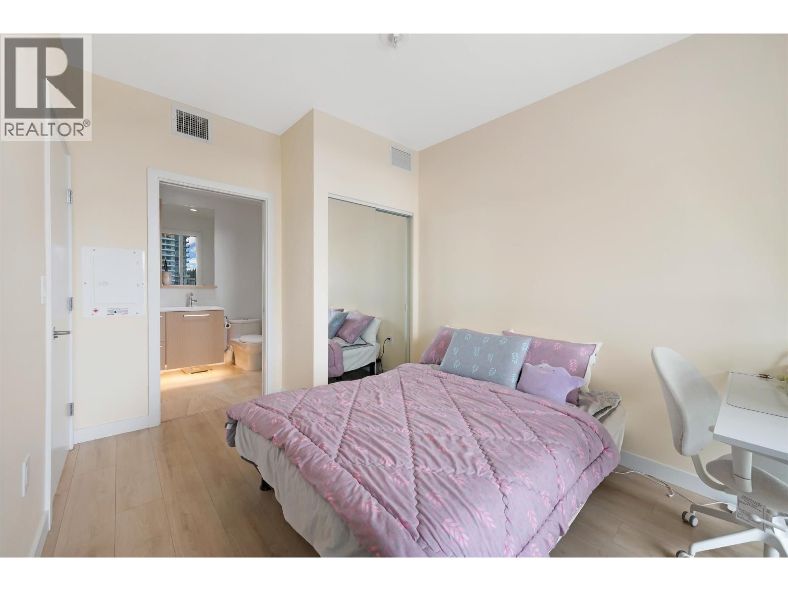 1309 - 567 CLARKE ROAD Image 14