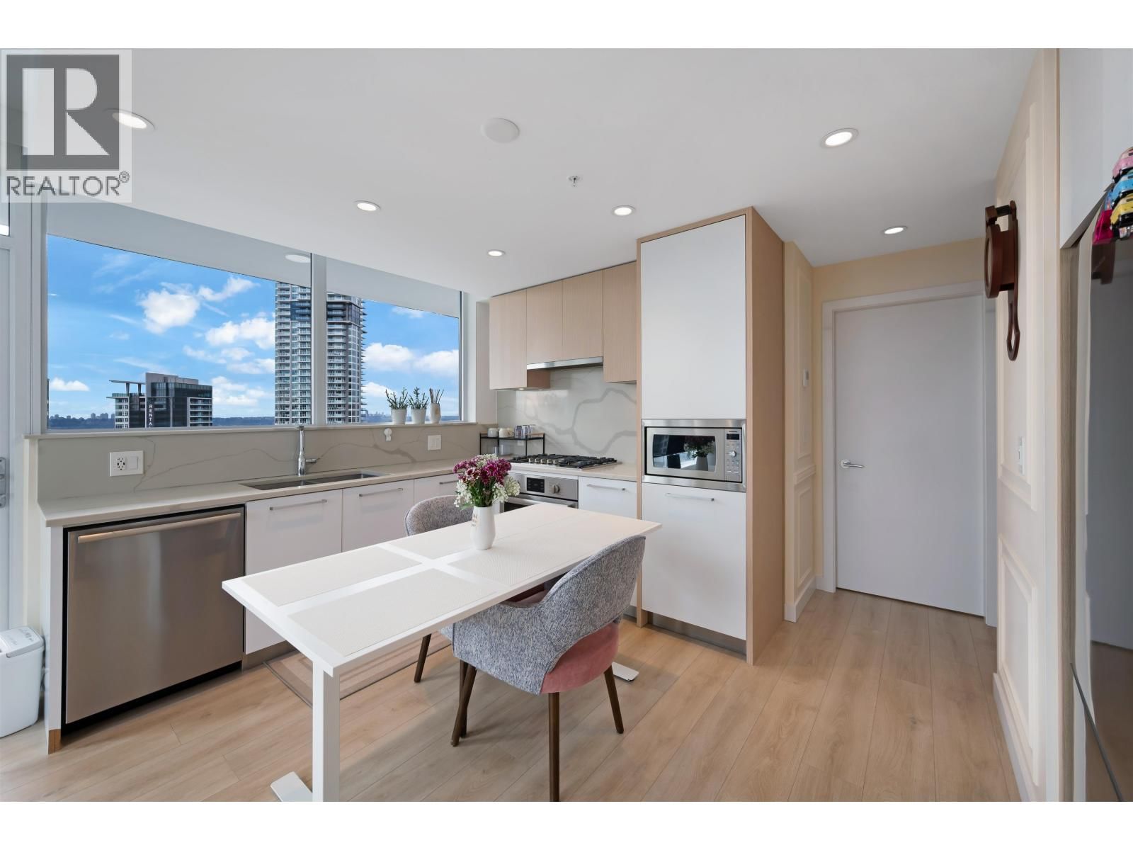 1309 - 567 CLARKE ROAD Image 3