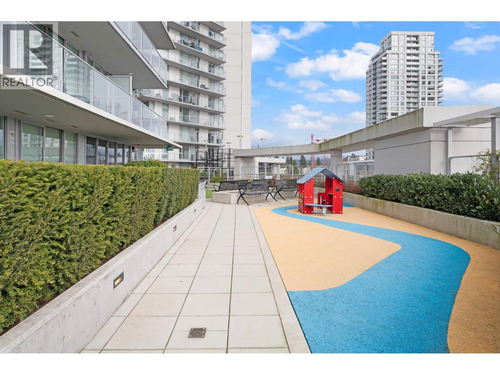 1309 - 567 CLARKE ROAD Image 32