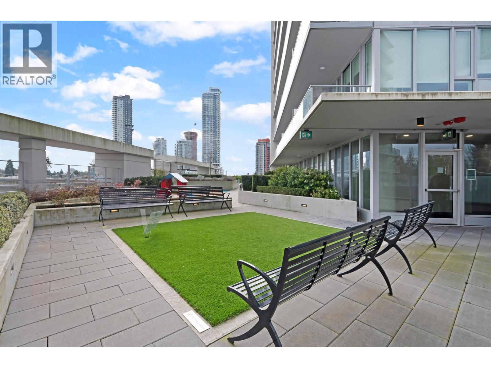 1309 - 567 CLARKE ROAD Image 33