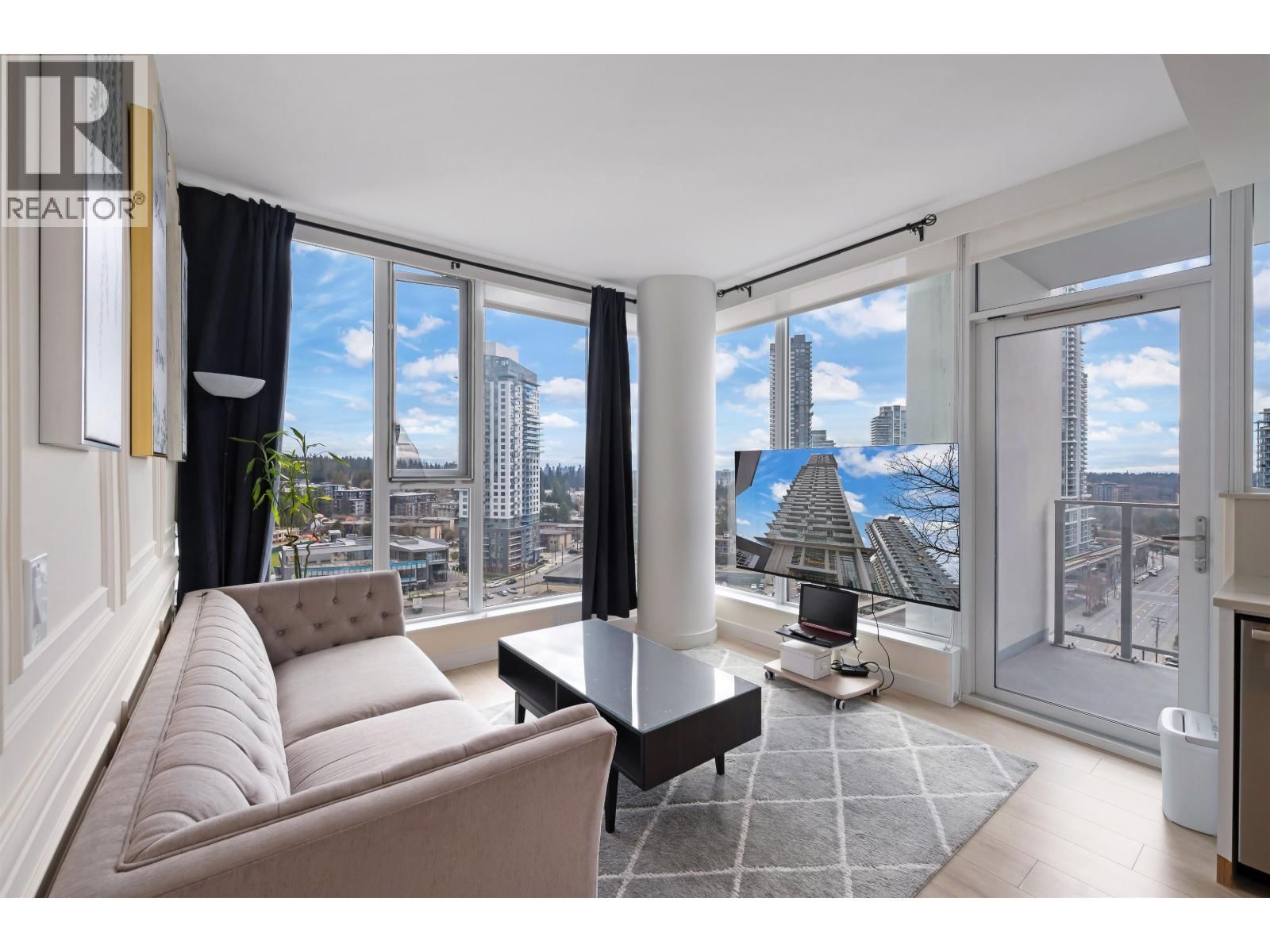 1309 - 567 CLARKE ROAD Image 6