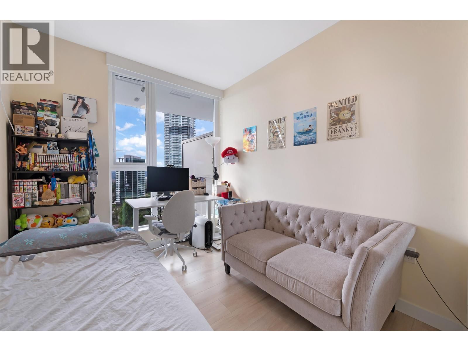 1309 - 567 CLARKE ROAD Image 9