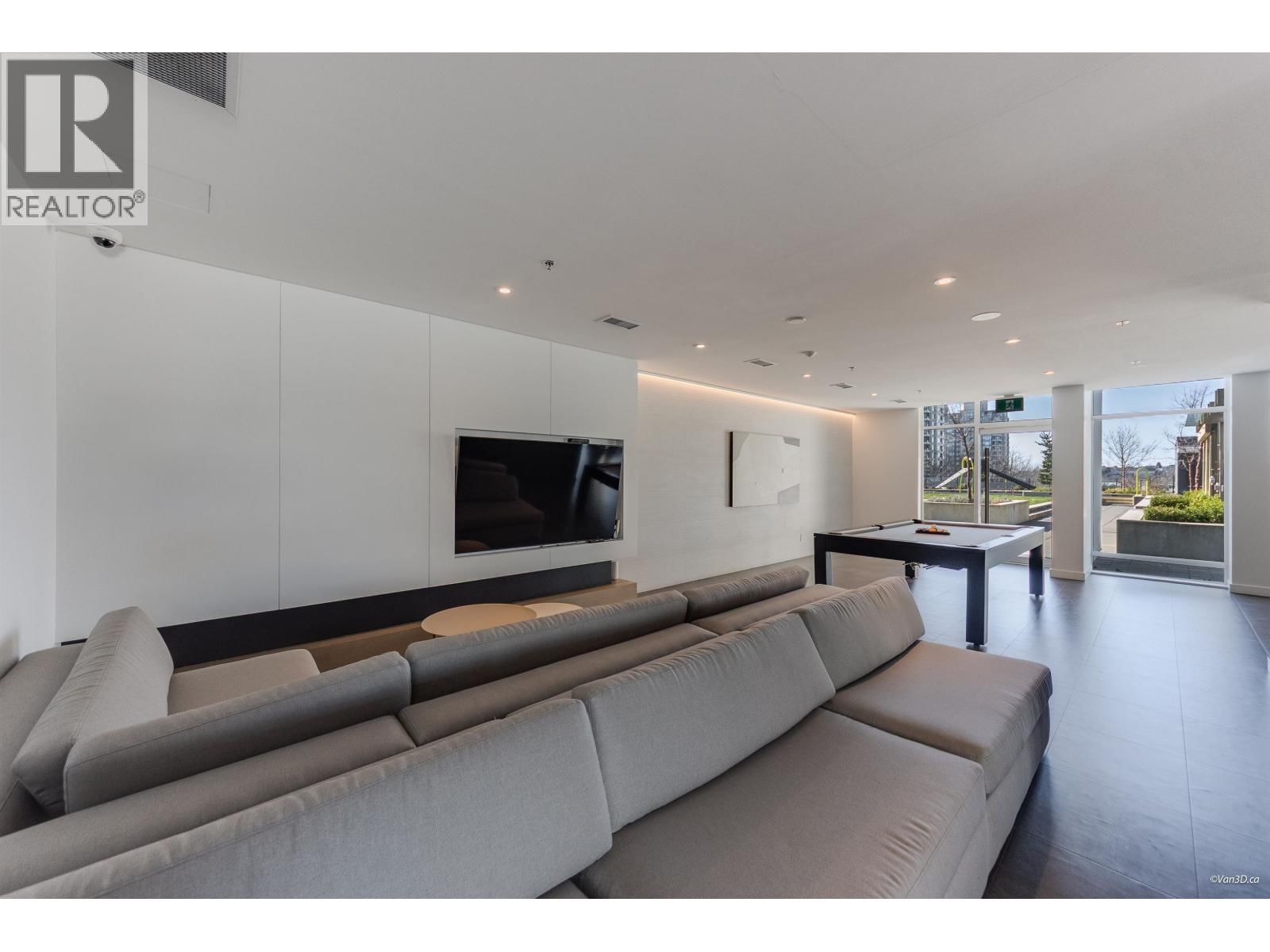 2102 - 2181 MADISON AVENUE Image 34