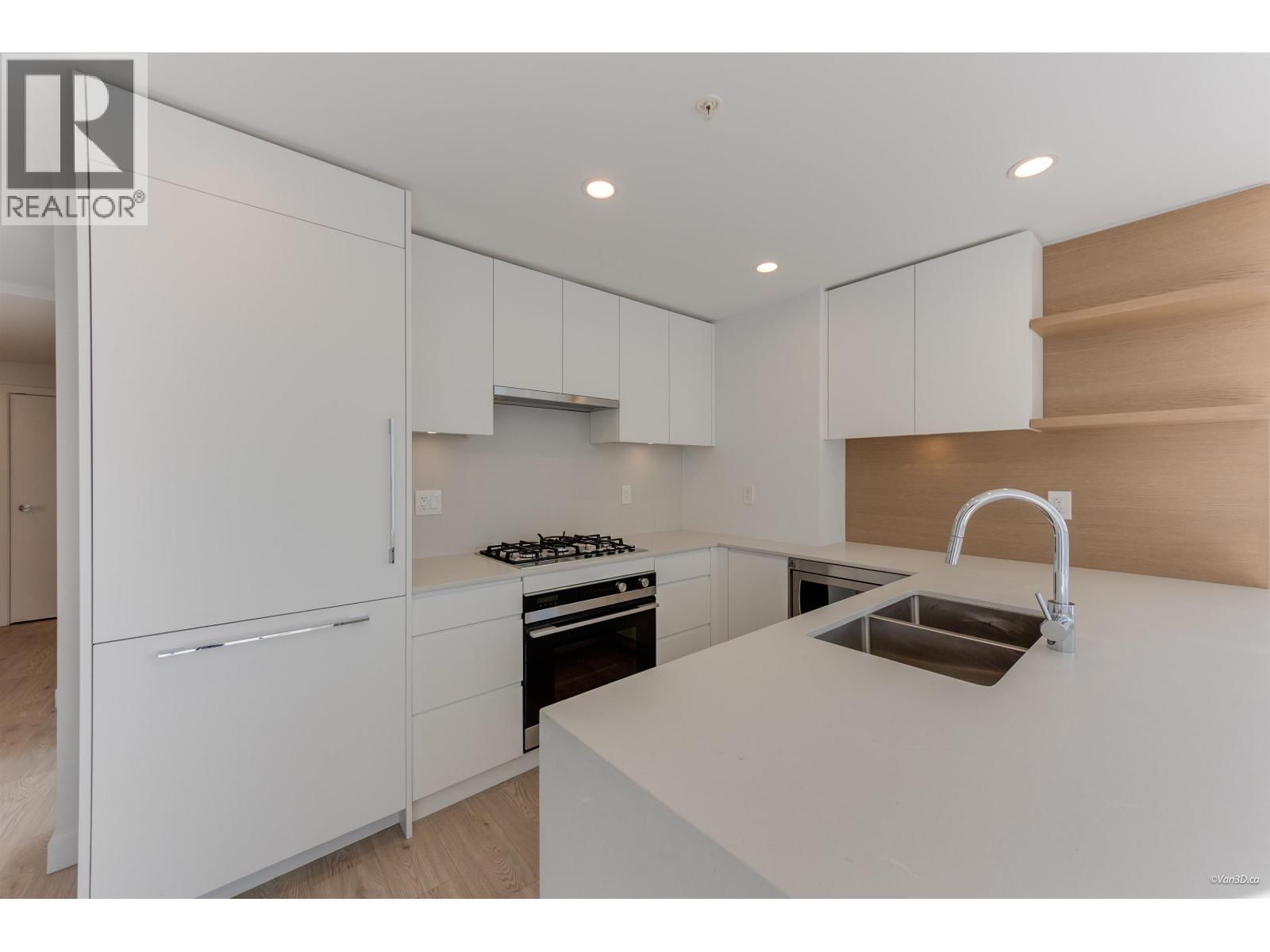 2102 - 2181 MADISON AVENUE Image 8