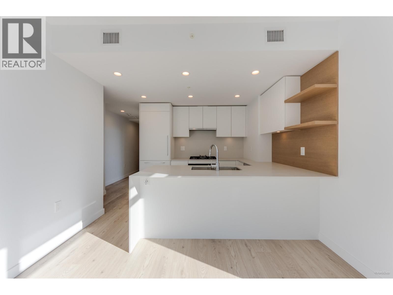 2102 - 2181 MADISON AVENUE Image 9