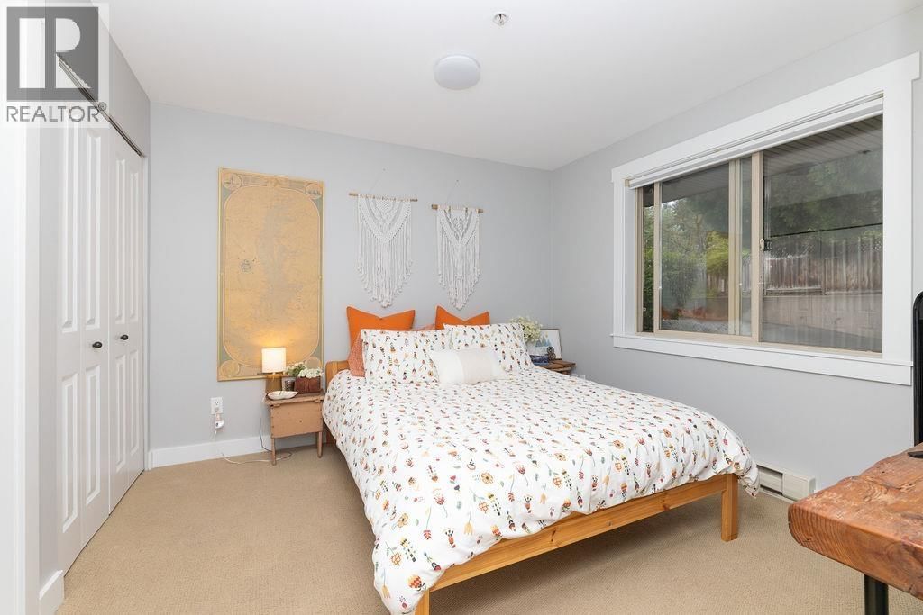 105 - 414 GOWER POINT ROAD Image 21