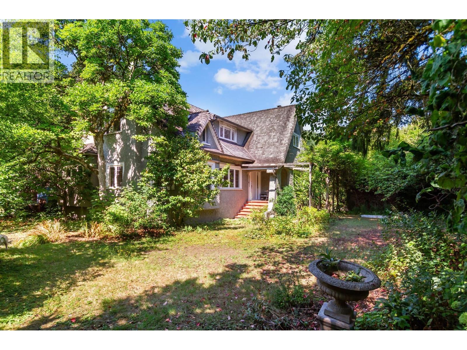 3737 PINE Crescent, Vancouver, British Columbia V6J 4K4
