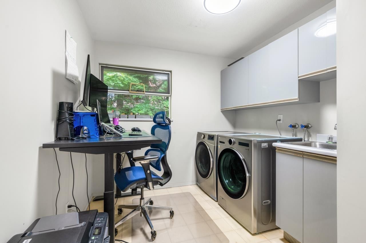 13553 25 AVENUE Image 19