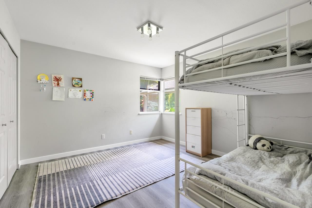 13553 25 AVENUE Image 20