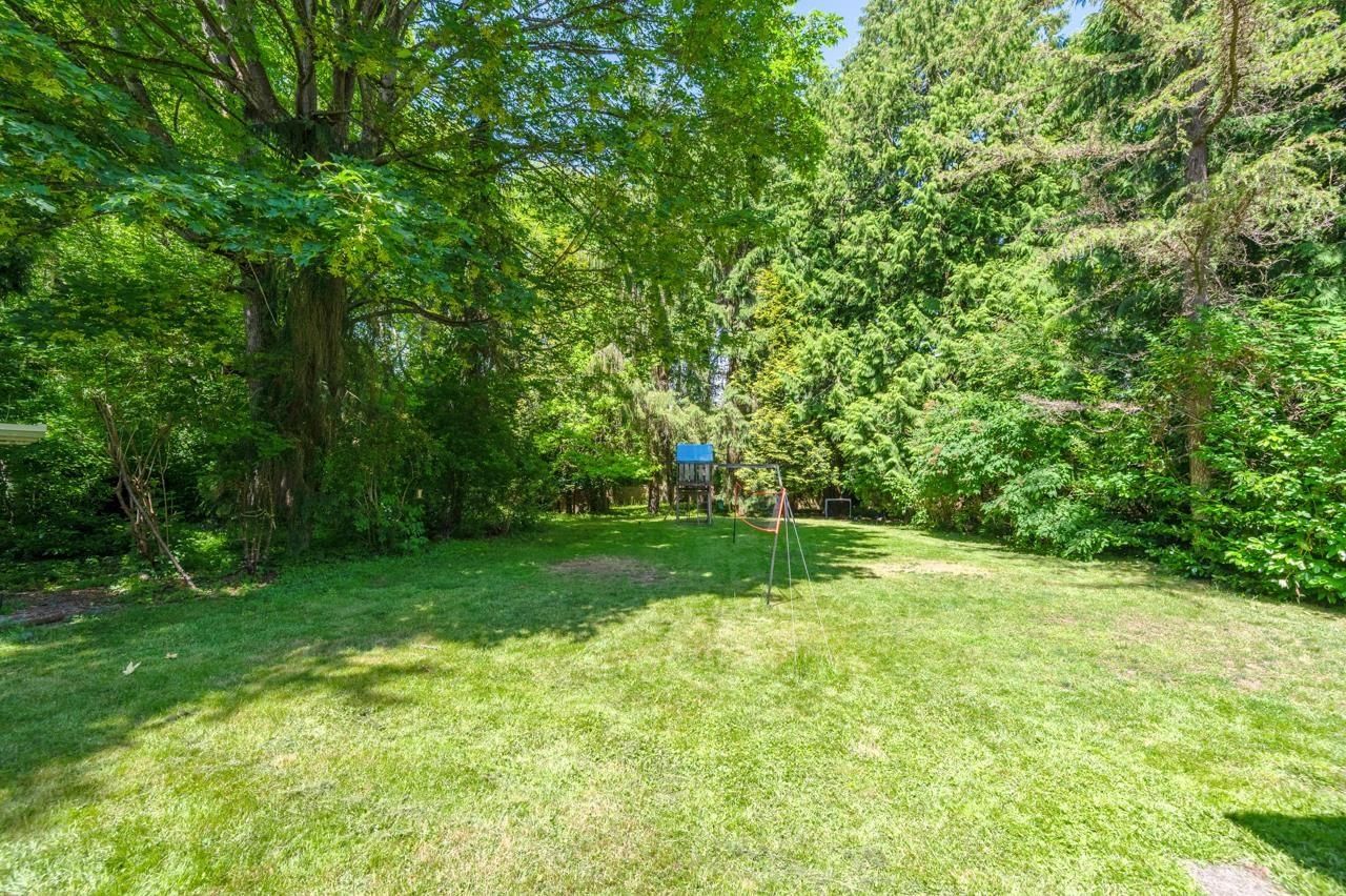 13553 25 AVENUE Image 24