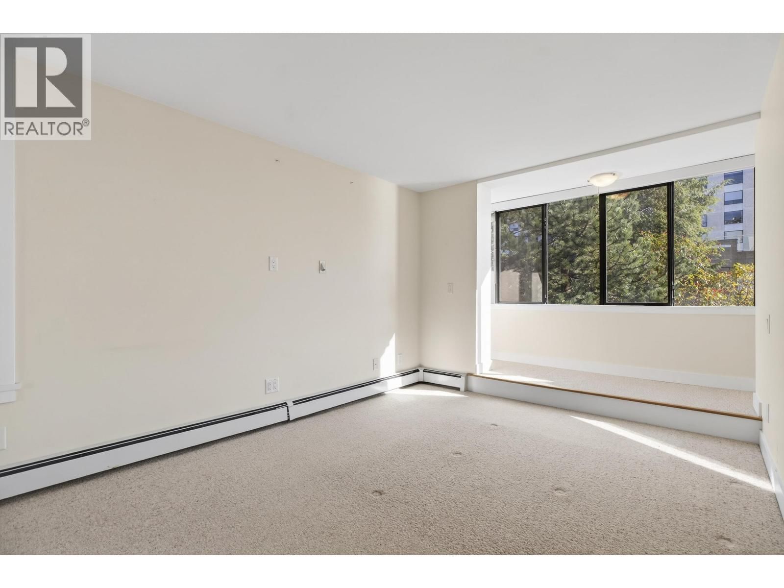 203 - 2090 ARGYLE AVENUE Image 29