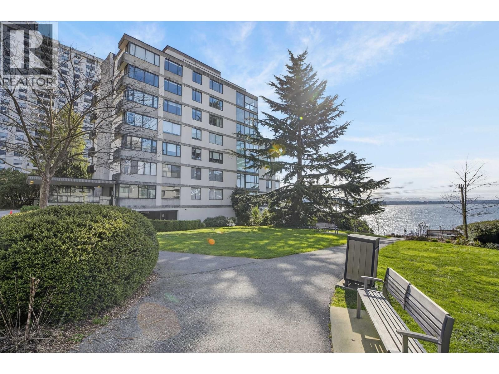 203 - 2090 ARGYLE AVENUE Image 39