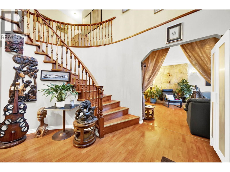 7893 CUMBERLAND Street, Burnaby, V3N3Y6 | Image 2