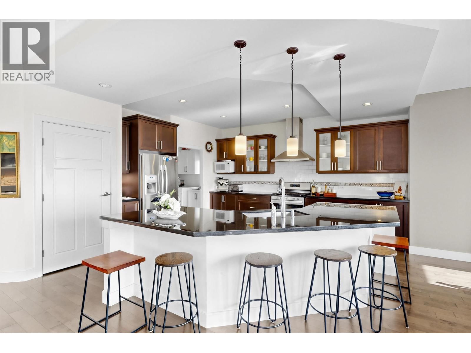 3492 BISHOP PLACE Image 12