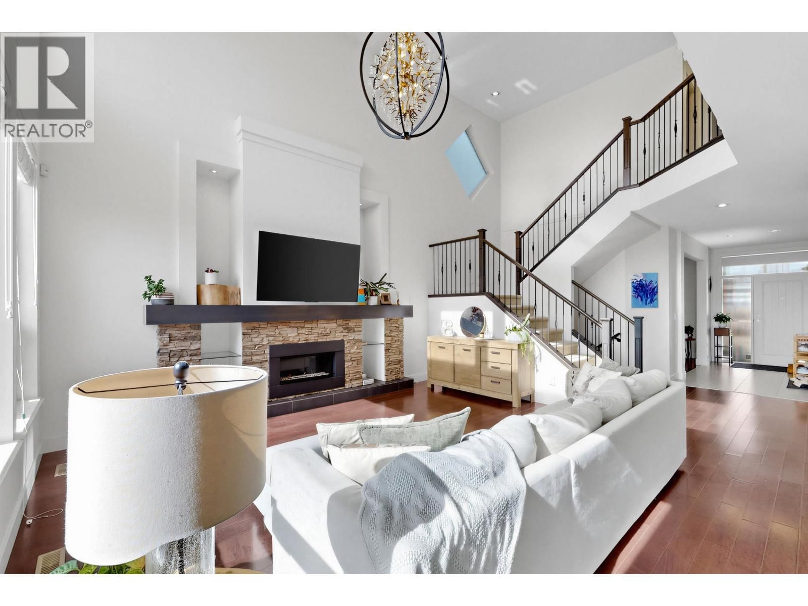 3492 BISHOP PLACE Image 18