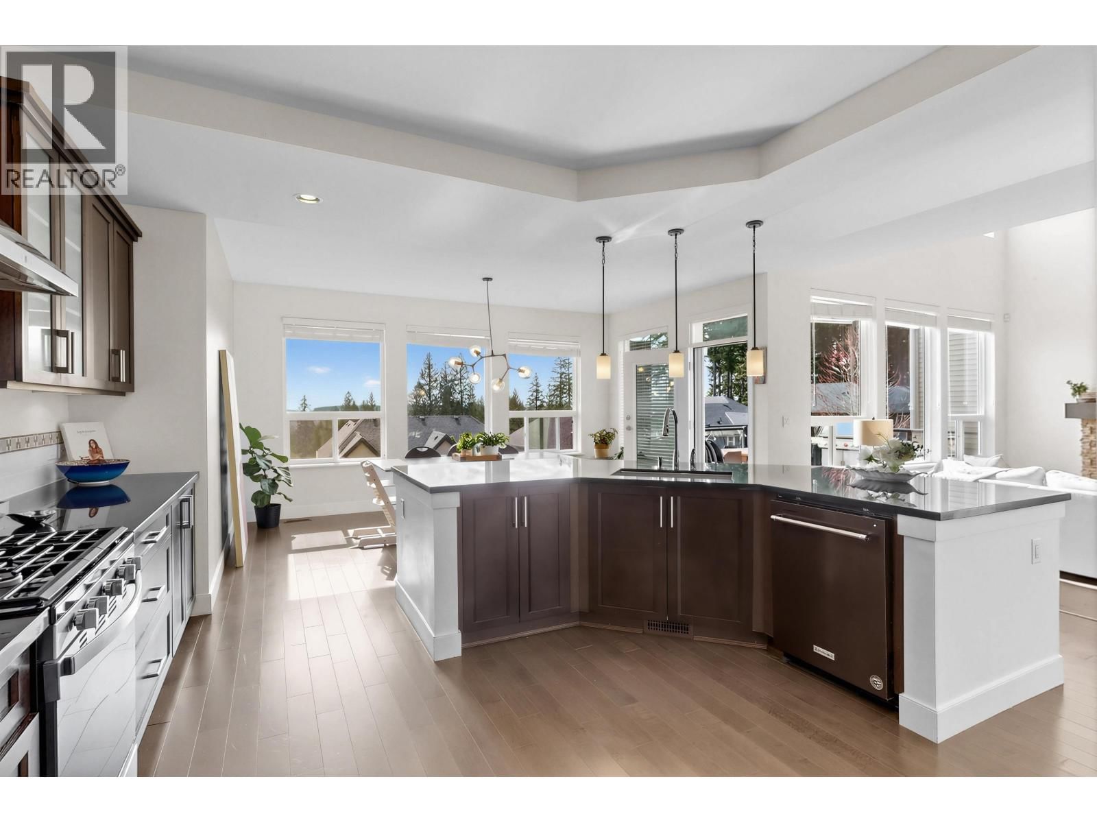 3492 BISHOP PLACE Image 21