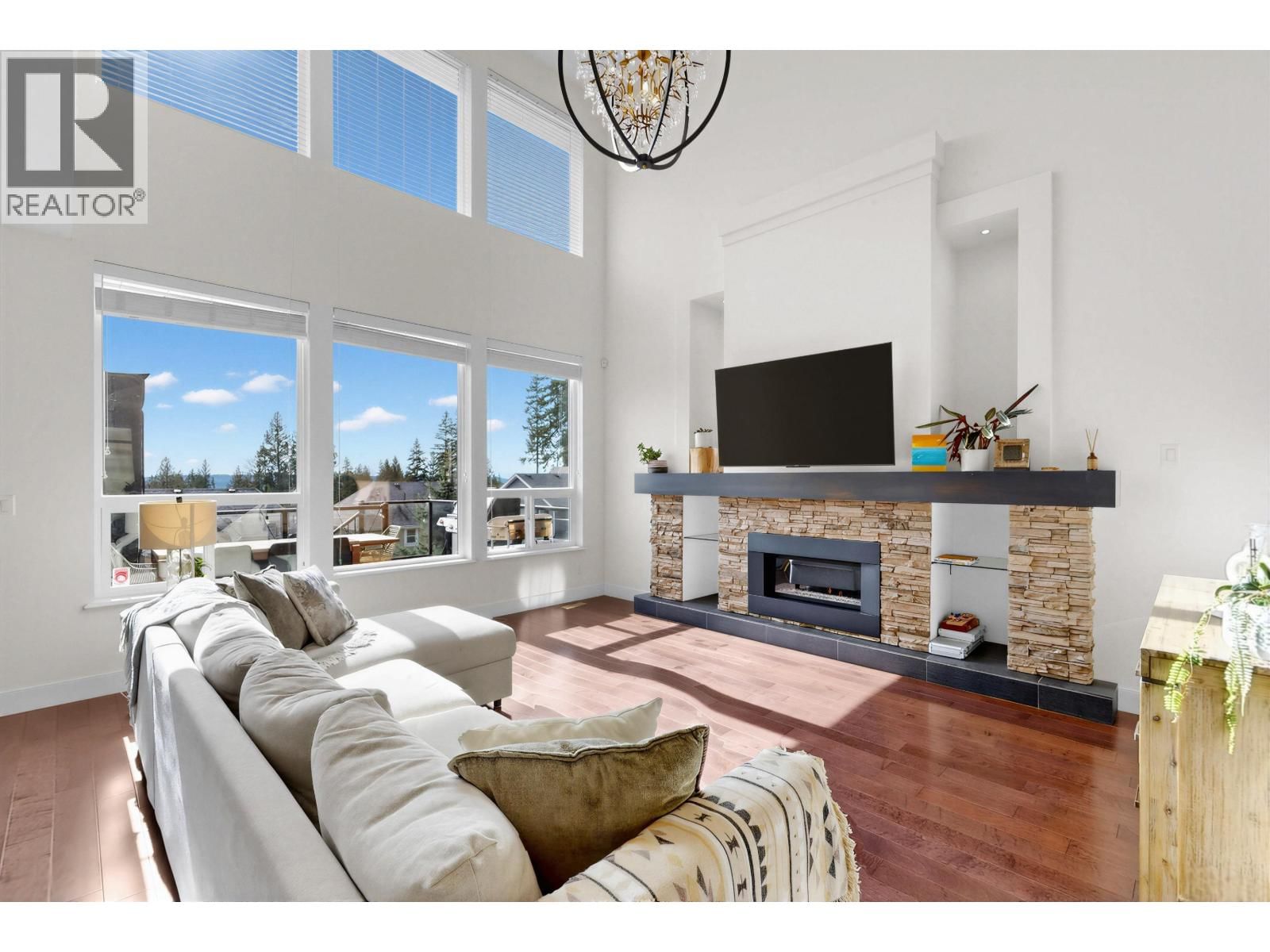 3492 BISHOP PLACE Image 3